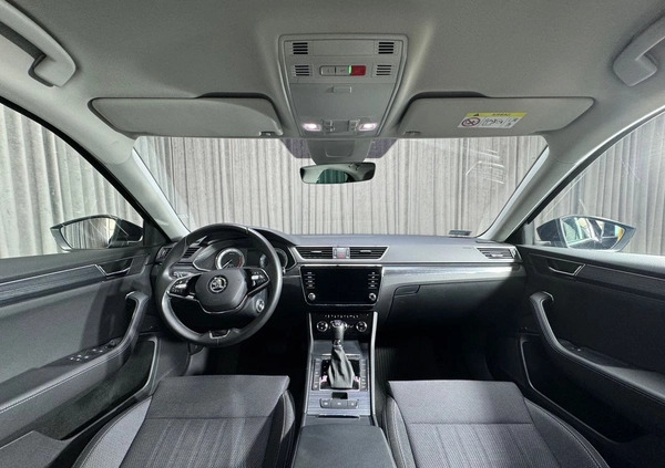 Skoda Superb cena 119000 przebieg: 108000, rok produkcji 2021 z Trzciel małe 326